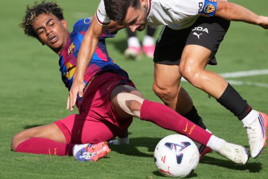 Barcelona rozstřílela Valencii 5:0 a osamostatnila se v čele španělské ligy