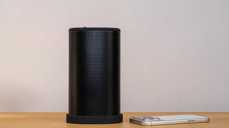 Vynálezce USB flash disku varuje: Krize pamětí je teprve v plenkách. Výroba mobilů výrazně klesne a budou dražší