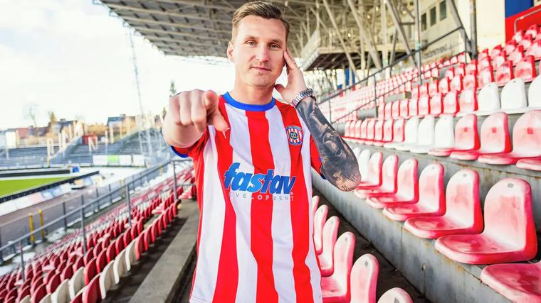 Jen tři zápasy za tři čtvrtě roku a konec. Zbrojovka se loučí se zkušeným obráncem