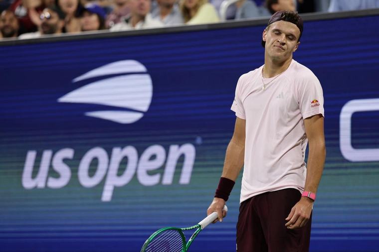 Menšík dohrál na US Open ve 3. kole, v noční bitvě prohrál s Tienem