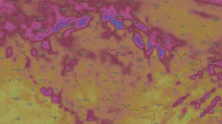 Studená fronta přinese bouřky a silné nárazy větru, varují meteorologové