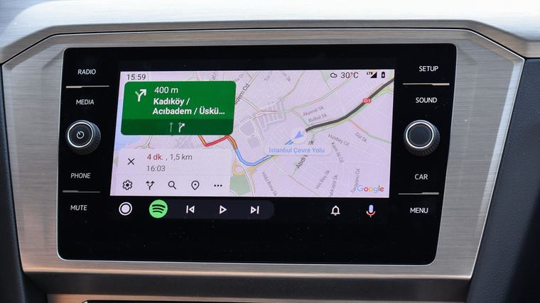 Přicházíte o nejlepší funkci, kterou Android v autě nabízí. Až překvapivě mnoho řidičů ho nepoužívá