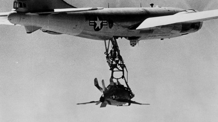 Parazitická stíhačka XF-85 Goblin: startovala z bombardéru, návrat byl hazard