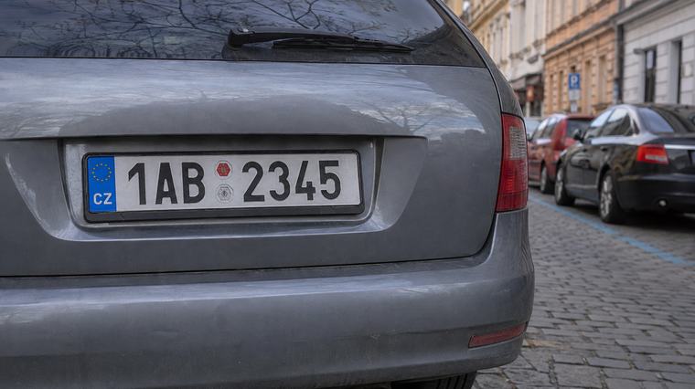 České SPZ mají 14 krajských písmen. E patří Pardubicím, J Vysočině a T Moravskoslezsku