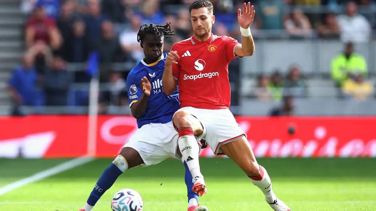 Everton po gólu v závěru remizoval s Manchesterem United