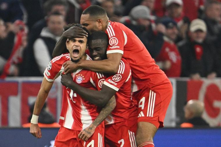 Horská dráha šokovala Německo. Fanoušci ukázali choreo století, zíral i Bayern