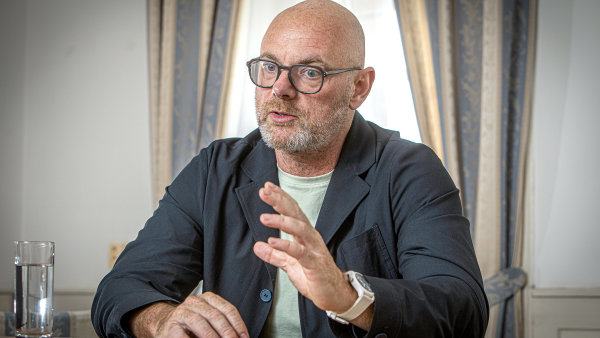 Hrozí reformě výuky další odklad? Klíčový tým se rozpadl, školy se bojí, že se nestihnou připravit