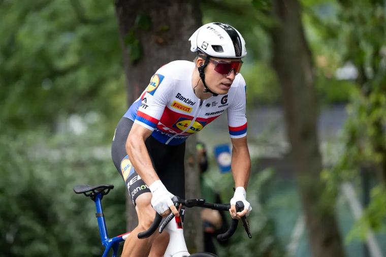 Vacek poprvé ovládl etapový závod, slaví triumf na ZLM Tour