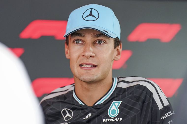 Russell prohrál s Gaslym šachy a slíbil mu odvetu v kvalifikaci. Gasly vyhrál i tu