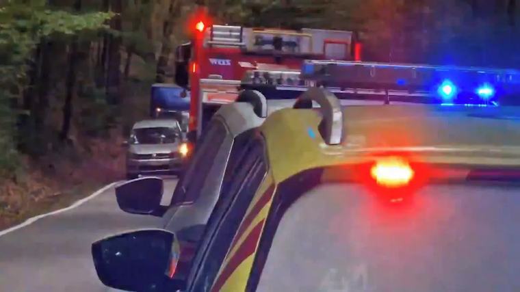 Dva chlapce, s nimiž boural opilý trenér, pustili z nemocnice. Další jsou na JIP