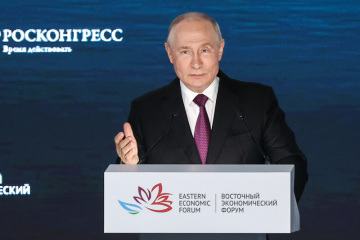 Putin prohlásil, že vidí šanci na mír, a obvinil Kyjev z terorismu