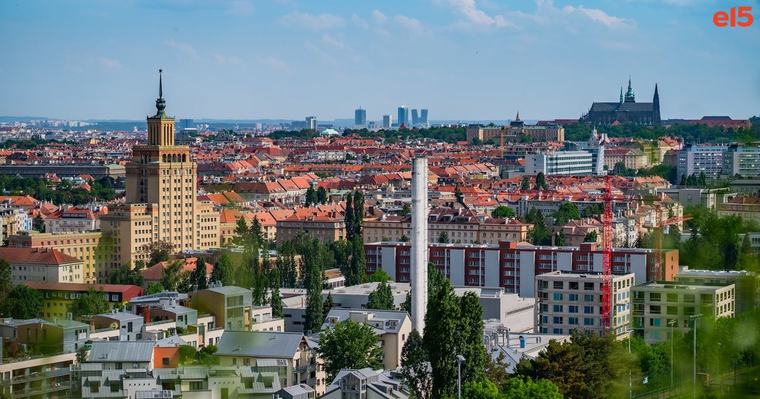České hotely zdražily nad úroveň Německa. V obsazenosti Praha poráží i Paříž, účtuje si ale třetinové ceny