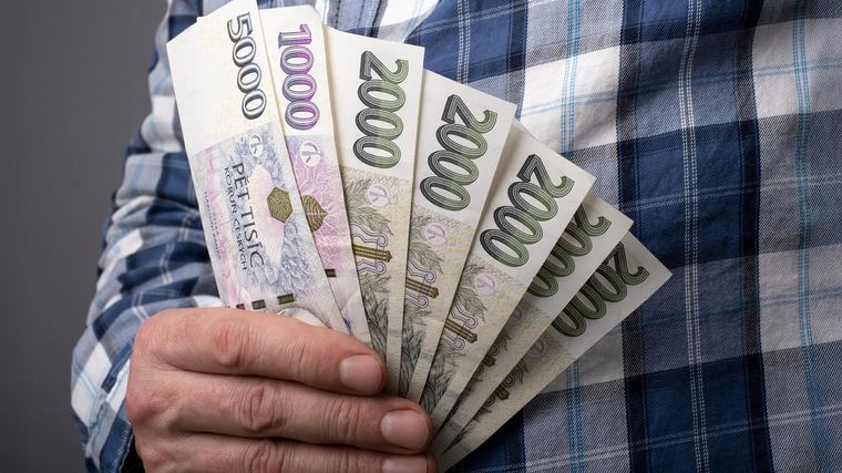 Minimální mzda prudce vzroste. Poskočí na necelých 25 tisíc korun