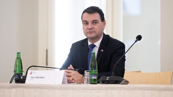 Macinka odmítl vysvětlení ruské velvyslankyně k hybridnímu útoku v Lipsku. Ta použila přirovnání ke kauze Vrbětice
