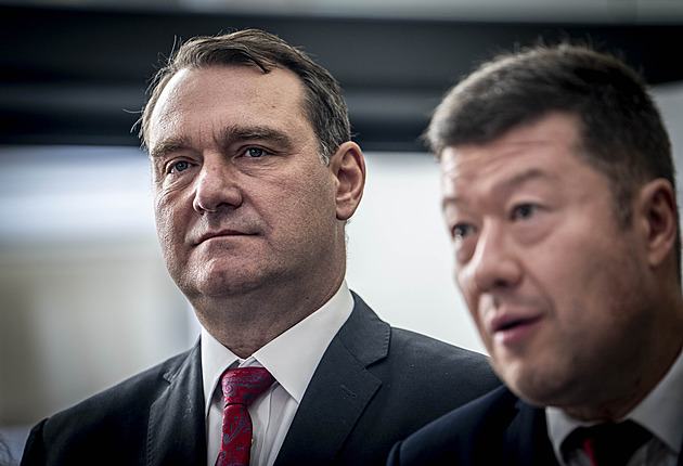 Schodek mě překvapil, řekl Fiala z SPD. Skopeček mluvil o „teatrálních tanečcích“