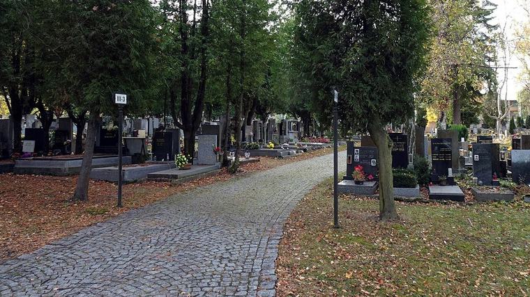 Zapomenutý dopis ze hřbitova může bolet víc, než se zdá. Rodina může přijít o hrobové místo