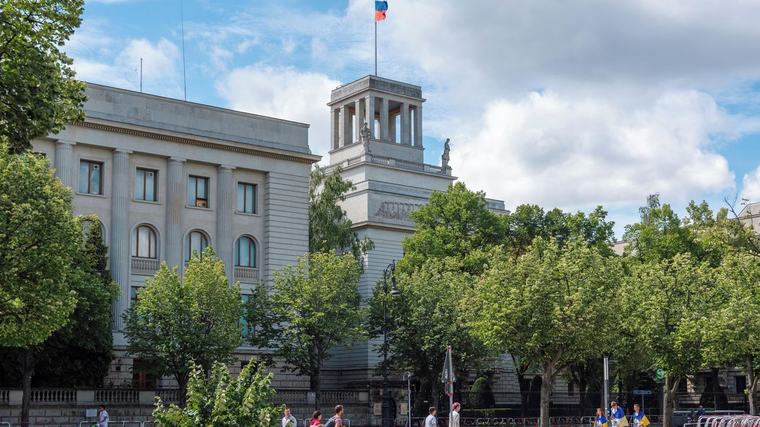 Ruský velvyslanec odmítl zodpovědnost Moskvy za útok v Lipsku