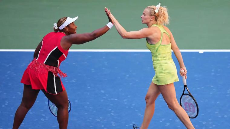 Siniaková s Townsendovou se probojovaly do čtvrtfinále US Open