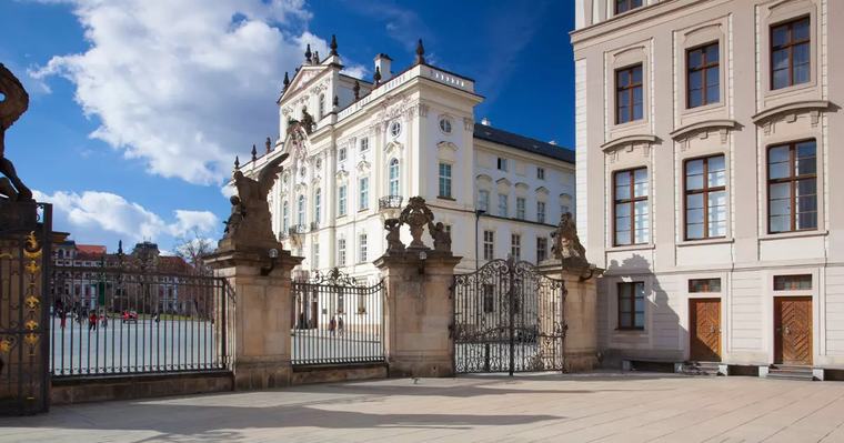 Arcibiskupský palác v Praze