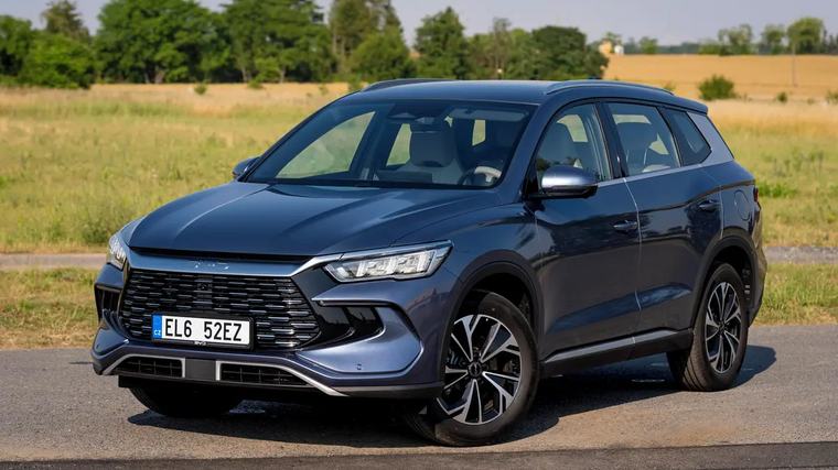 Test BYD Sealion 5 DM-i: Útočí přes spotřebu a peněženku