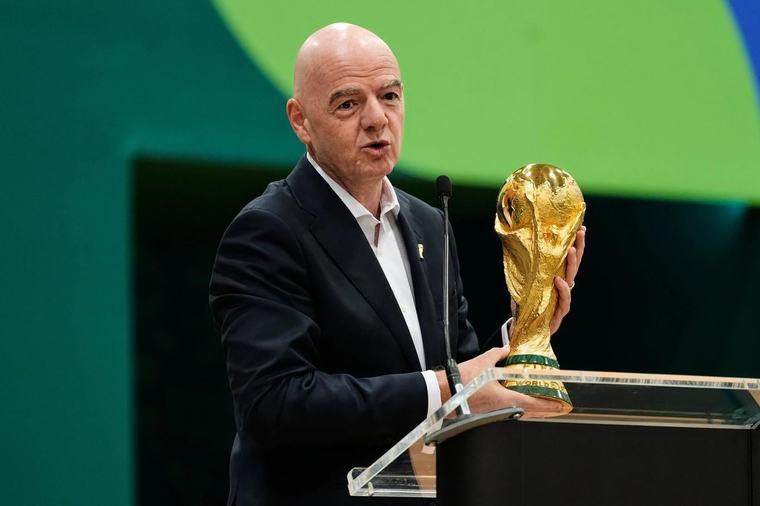 Infantino kritiku neřeší. Znovu se hodlá ucházet o post šéfa světového fotbalu