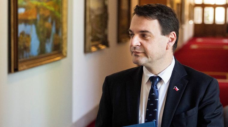 Mystifikace napálila Macinku a ztrapnila jeho ochranku, píše agentura AFP