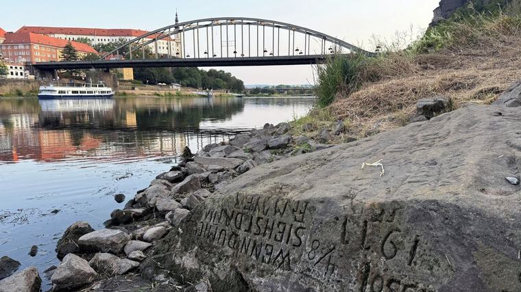 Miliardový jez v Děčíně a sny o milionech tun nákladu. Co říkají fakta?