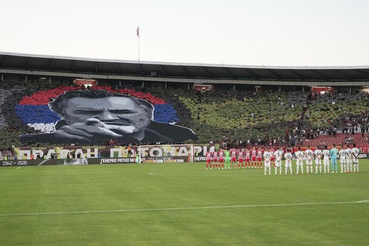 Pohřeb "Balkánského řezníka". Davy v Bělehradě truchlí za Mladiče