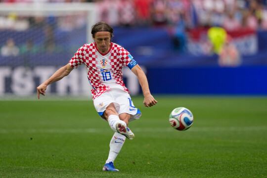 Modrič pokračuje v chorvatské reprezentaci, na konci září dorazí do Prahy