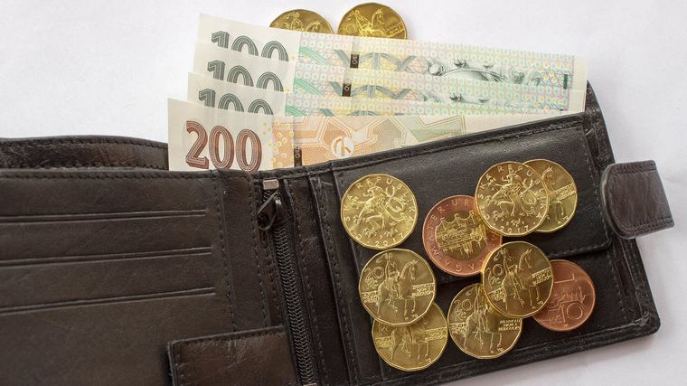 Minimální mzda vzroste na téměř 25 tisíc korun. Letos má české minimum třetí nejslabší kupní sílu v EU