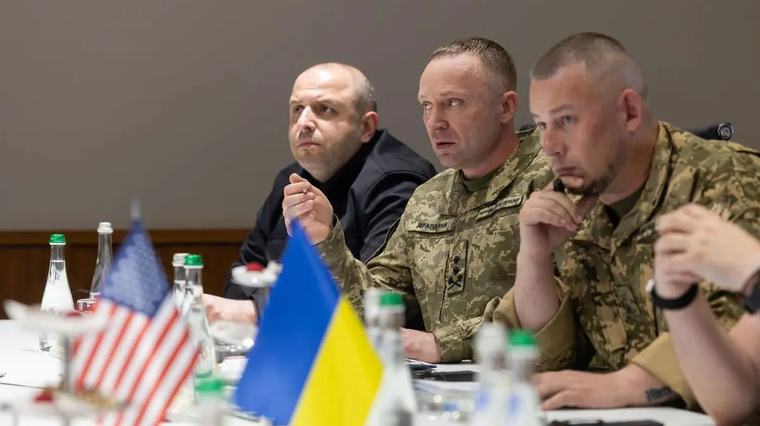 Ruská armáda znovu odložila termín dobytí Donbasu, tvrdí Ukrajinci