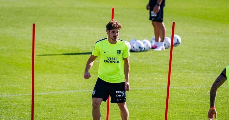 Álvarez nastoupí, má příležitost věci napravit, hlásí Simeone. Doufá, že se útočník poučí