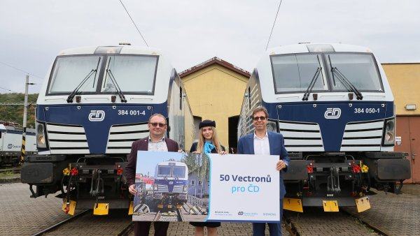 Sbohem, pestrosti. Jedna lokomotiva táhne Evropou a České dráhy to dovedly do extrému