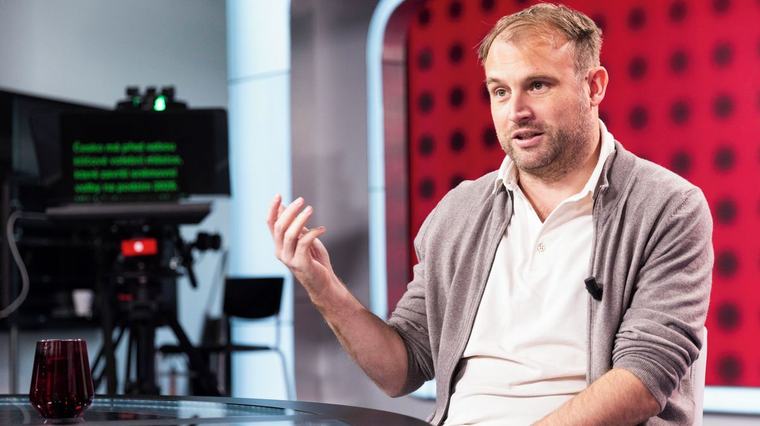 Investoři z PFC na burzách vydělávají miliardy. I díky těžaři zlata