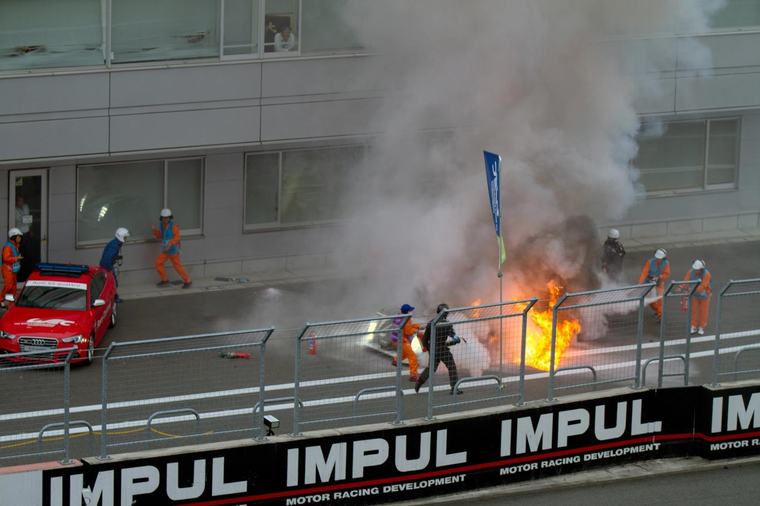 Riskoval život, aby zachránil soka z hořícího vozu. Neváhal jsem, přiznal hrdina