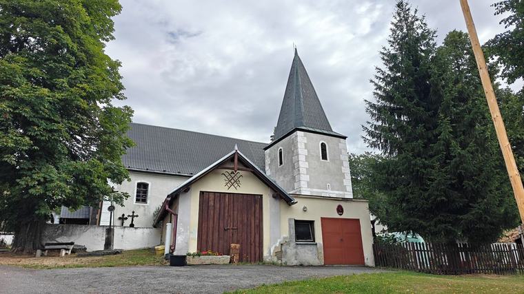 Kostel sv. Martina v Nicově stojí za návštěvu nejen kvůli své jedinečnosti a historii